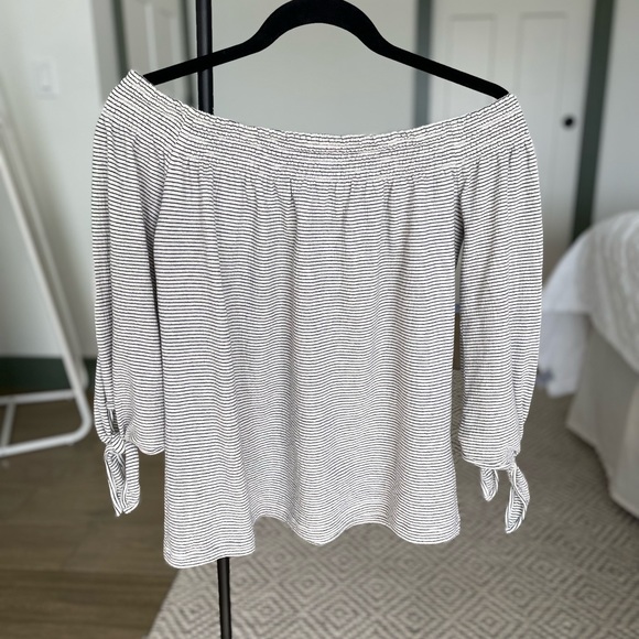 Lucky Brand striped off the shoulder shirt. - Picture 2 of 3